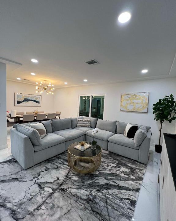 Camelback East House | MINI GOLF KING Bed Modern Great Location