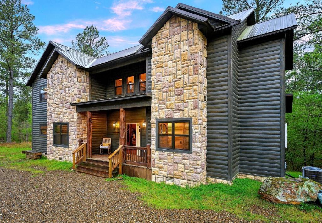 Broken Bow House | Misty Mountain