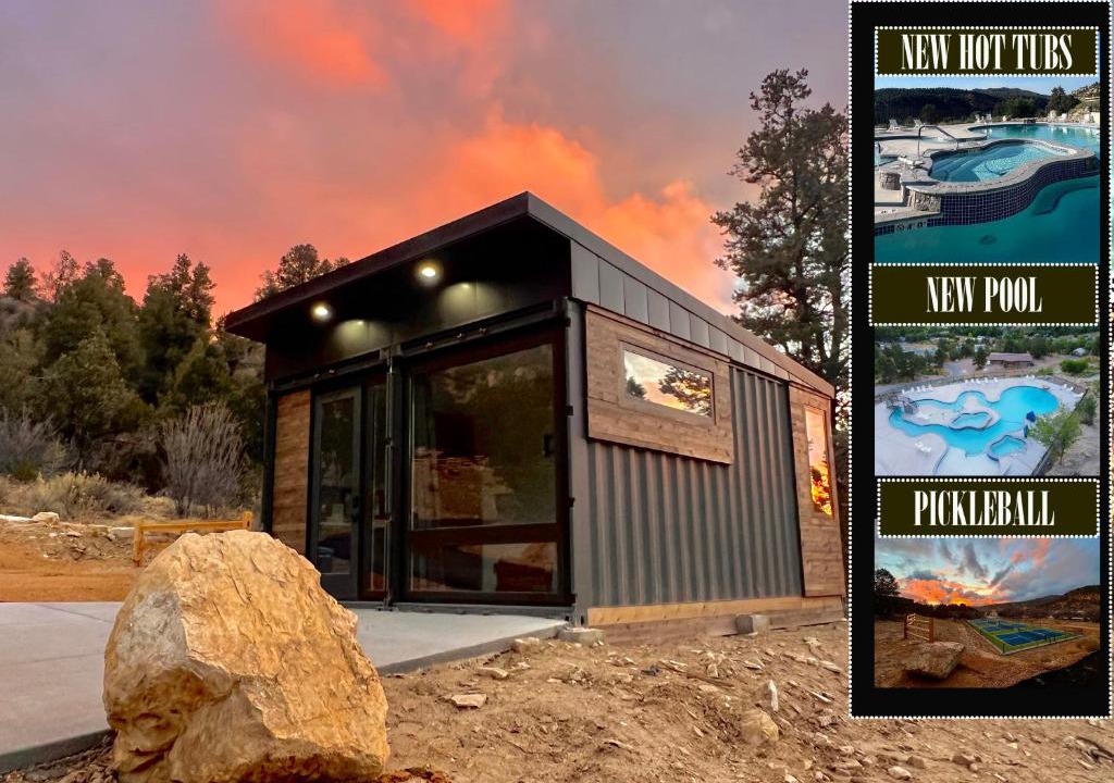Orderville House | Modern Cabin Near Zion & Bryce w Pool & Hot Tub