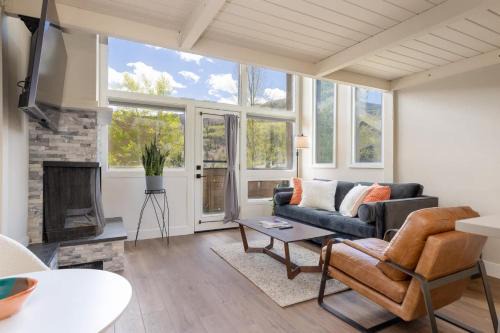 Vail Apartment | Modern Condo with Vail Mountain Views