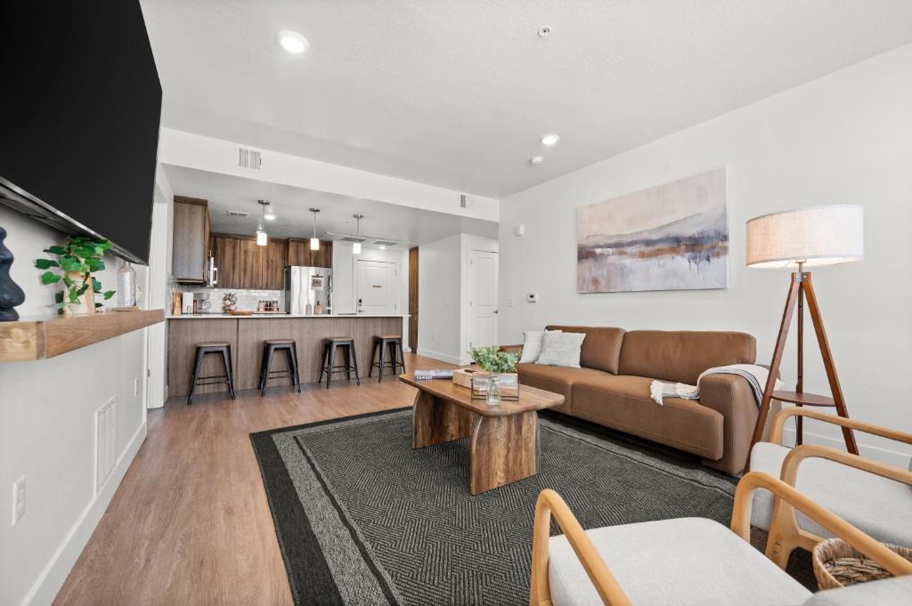 Downtown Salt Lake City Apartment | Modern Downtown 2BR 2BA with City Views Fire Pit Walk to Delta Center