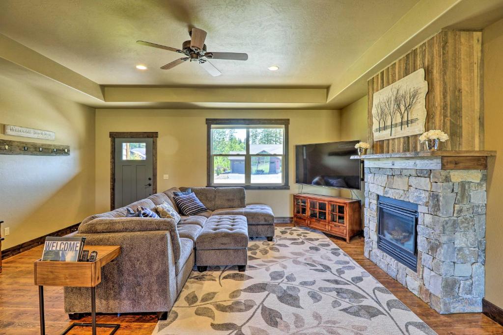 Kalispell House | Modern Kalispell Home - 28 Mi to Glacier NP!
