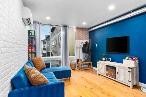 West Woodland House | Modern Sustainable Design in Ballard - 92 Wlkscore
