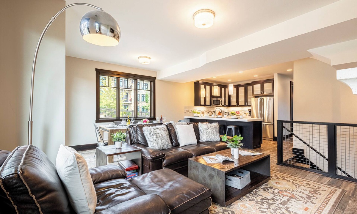 Park City House | Modern Townhome with Free Shuttle, Private Hot Tub & Community Amenities! Pet-Friendly