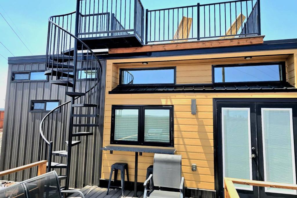 Apple Valley House | Modern Zion Getaway & Pet-Friendly Tiny Home