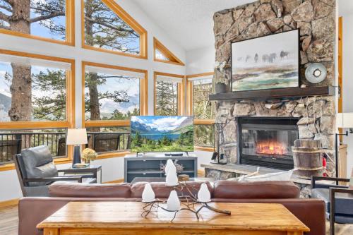 Windcliff Estates House | Montane Luxury Vacation Rental at Windcliff home