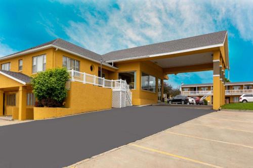 Chillicothe Hotel | Motel 6 - Chillicothe, MO