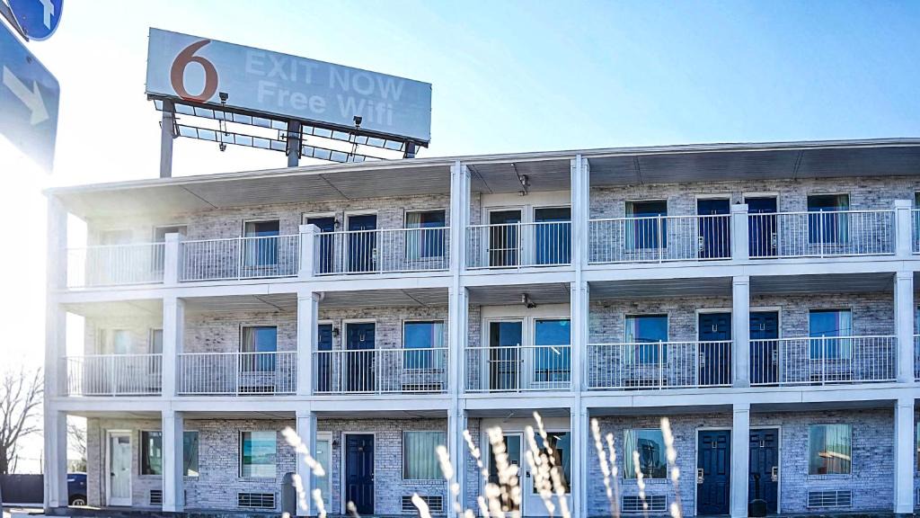 Rolla Hotel | Motel 6-Rolla, MO