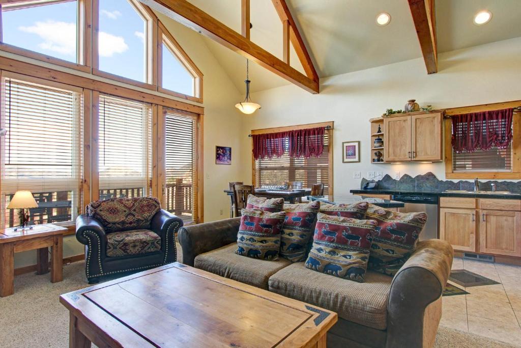 Estes Park Apartment | Mount Enentah 37 Condo