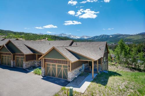 Rendezvous House | Mountain Chalet 138 I Private Hot Tub I Great Views I I Activity Program