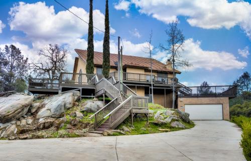 Coarsegold House | Mountain Hideway