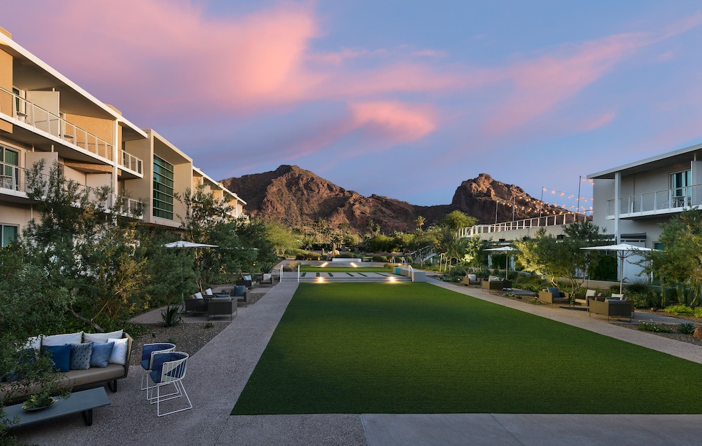 Paradise Valley Hotel | Mountain Shadows Resort Scottsdale