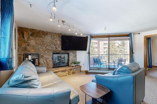 Dillon Apartment | Mountain View Lakeside Retreat