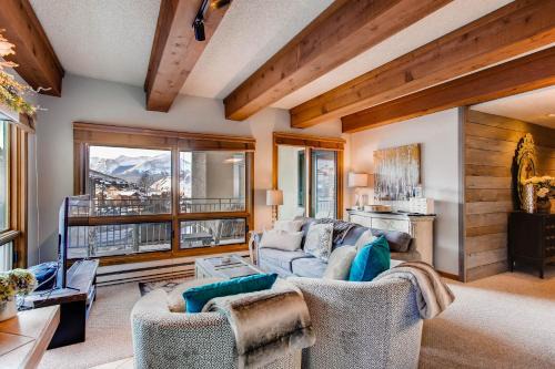 Mount Crested Butte Apartment | Mountain Views From This Plaza Condo - Sleeps 6 Condo