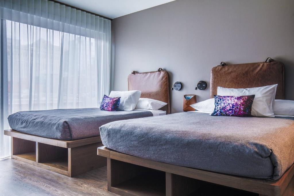 Downtown Chicago Hotel | Moxy Chicago Downtown