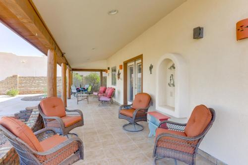 Foothills Apartment | Mtn-View Casita w/Rooftop Deck & Patio in Yuma!