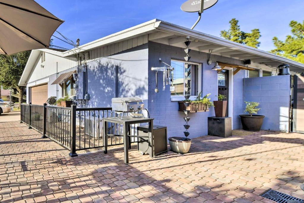 Mesa Apartment | Near Cubs Spring Training! Couples Retreat in Mesa