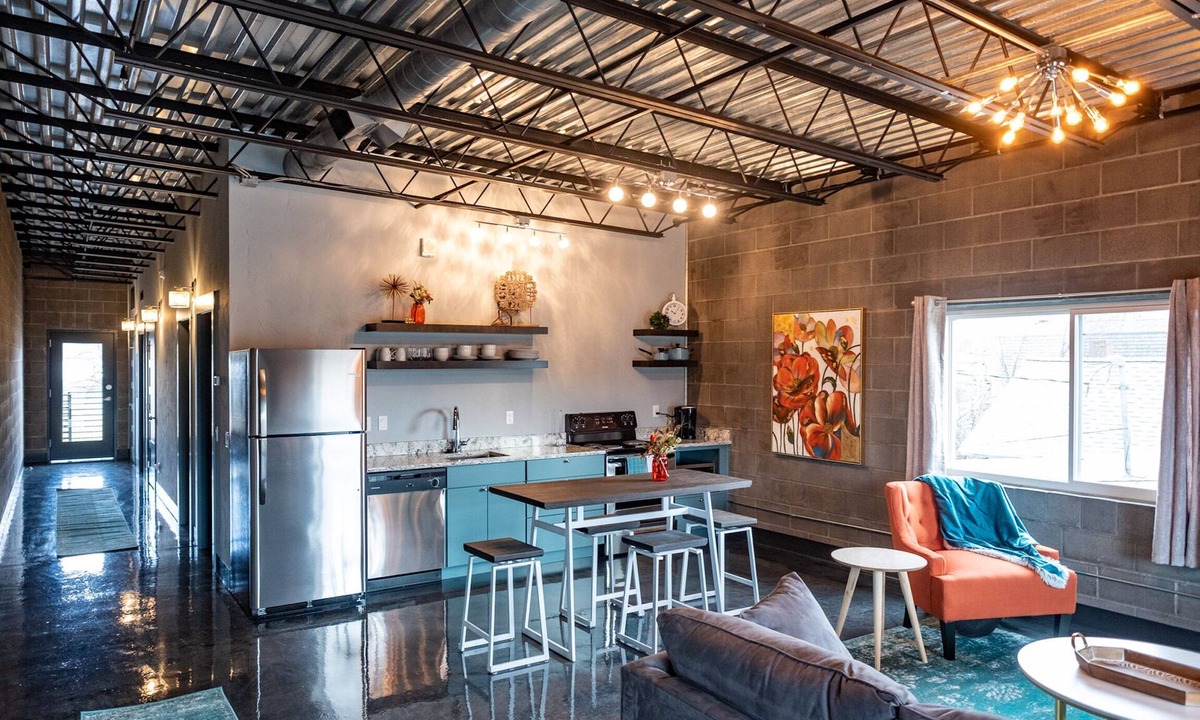 Sheridan Hotel | Nelson Inn - The Four Top, 202