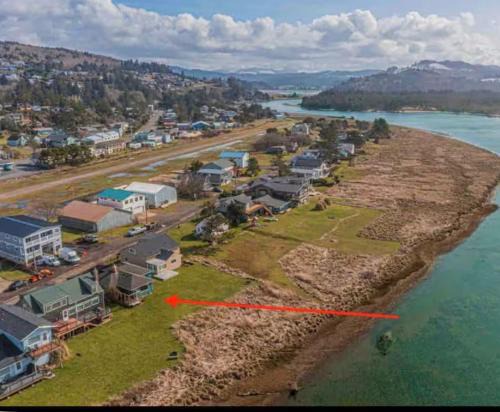 Pacific City House | Nestucca Riverfront Bungalow