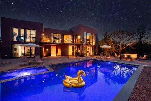West Sedona Villa | NEW! 1 Acre West Sedona Estate Spa Game Room Stunning View Direct Trail Access!