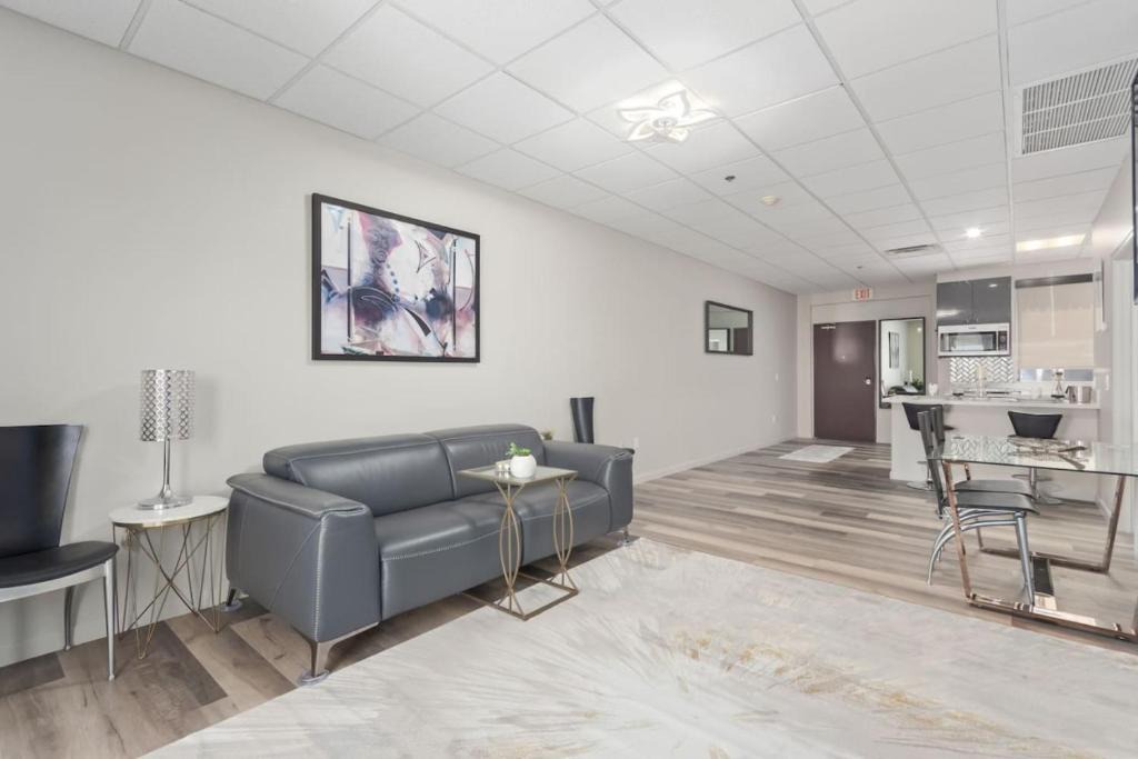 Fountain Hills Apartment | New 2 Bed 2 Bath On The Avenue