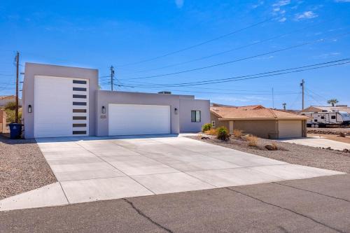 Lake Havasu City House | New Home Clean Modern Central Spacious