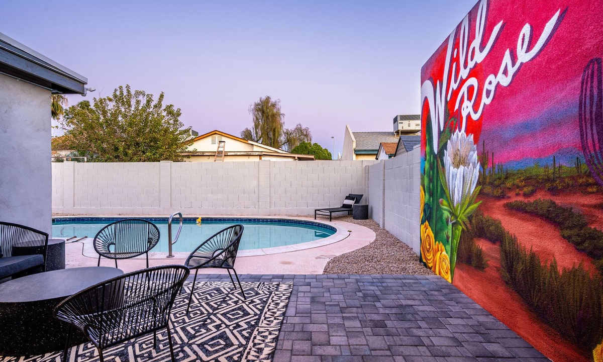 Pima Meadows House | *New* Old Town Scottsdale area, play pop-a-shot basketball, ping pong, swimming at Wild Rose