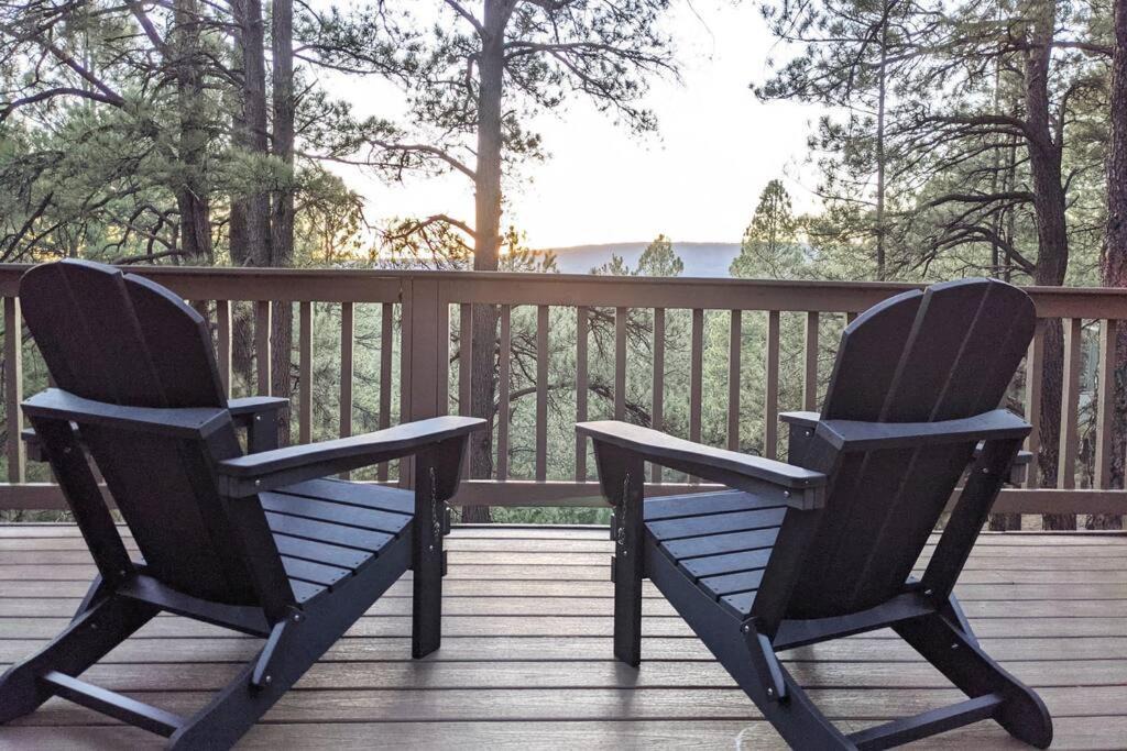 Kachina Village House | *NEW* Pine Cabin-1 acre, VIEWS, Nearby Hiking