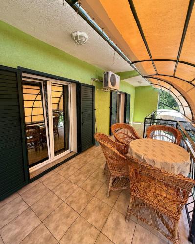 Dobrota Apartment | Ninas Apartment