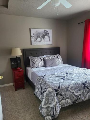 Meridian Apartment | No Cleaning Fee Private Sanctuary Ruby Room