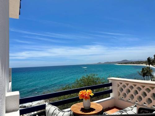 Buenavista House | Oceanfront Condo Patio and shared Pool Casita Mar y Sol
