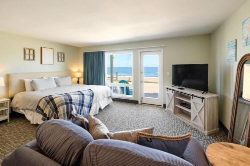 Lincoln City House | Oceanfront Studio King Bed Full Kitchen-Downtown
