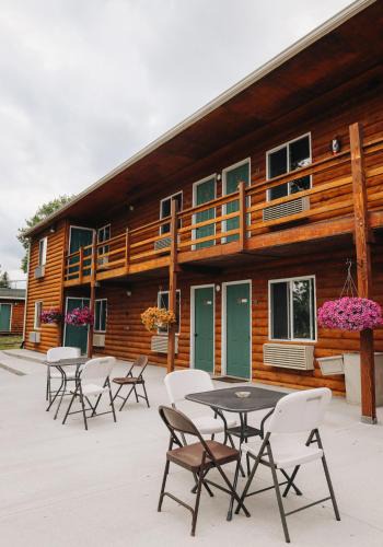 Spirit Lake Hotel | Okoboji Lodge