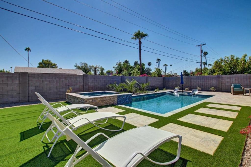 Cranbrooke Manor House | Old Town Scottsdale Home With Backyard Oasis