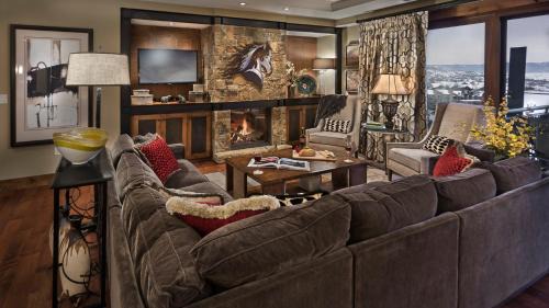 Steamboat Springs Apartment | One Steamboat Place #518 Sleeping Giant