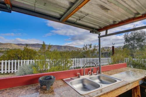 Morongo Valley House | Outdoor Kitchen: Mtn-View Morongo Valley Cabin!