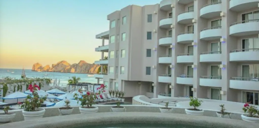 El Medano Ejidal Resort | Overlooking Medano Beach