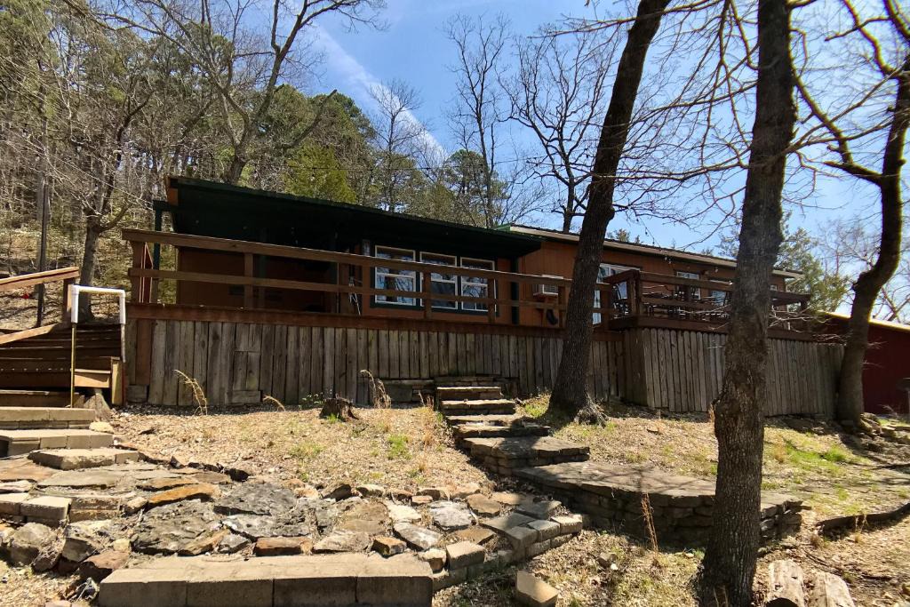 Eureka Springs House | Ozark Rambler Cabin