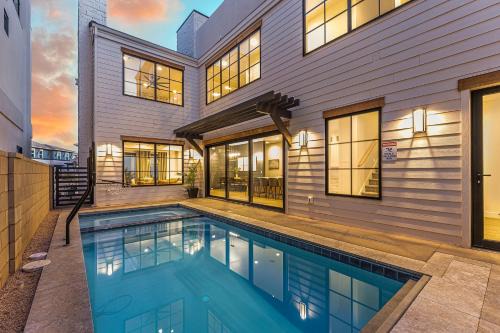 St. George House | Paradise Shores home