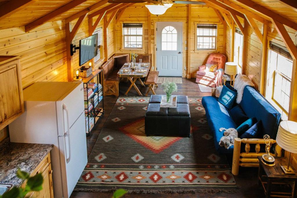 Livingston House | Paradise Valley Cabin by Chico & Yellowstone Park!