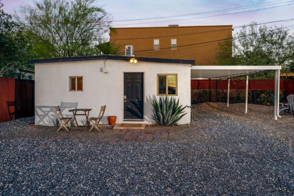 Hedrick Acres House | Park UA Casita