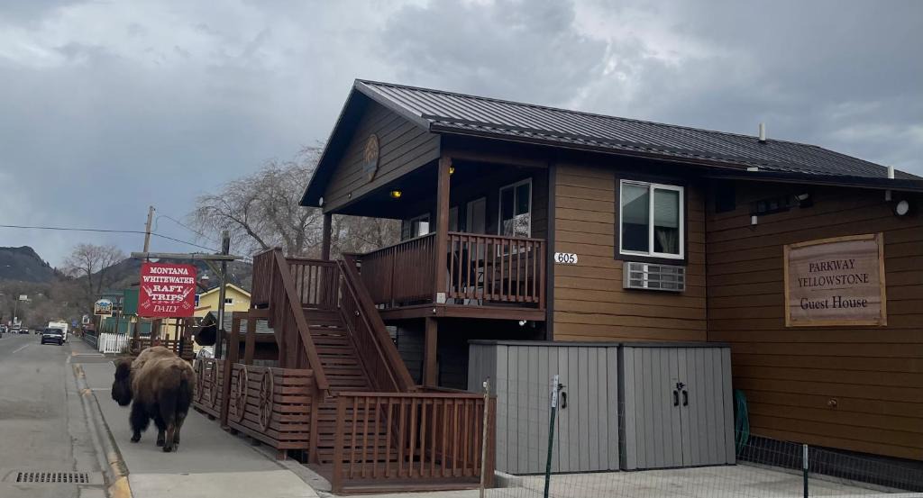 Gardiner House | Parkway Yellowstone Guest House Apartment #5
