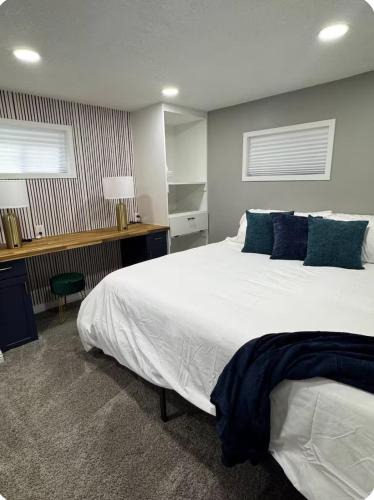 Canyon Rim House | Paws n Peaks Retreat