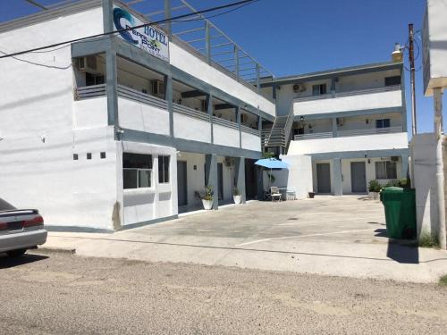 Ferrocarrilera Hotel | Pearl Point Hotel
