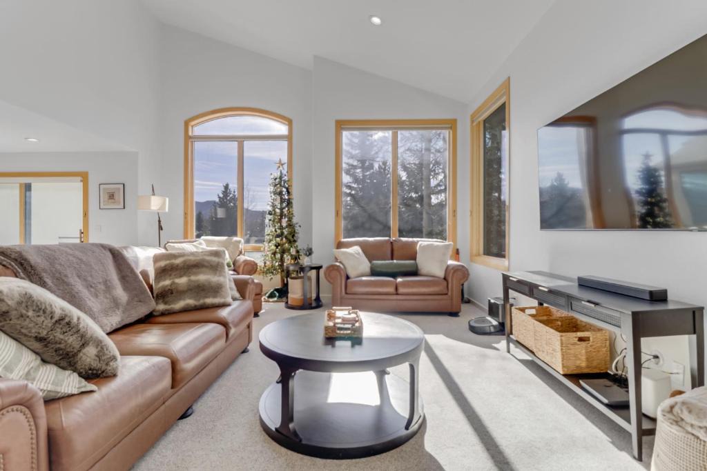 Corinthian Hills Apartment | Pedal and Peak 113A - Fully Renovated Luxury Home in Dillon