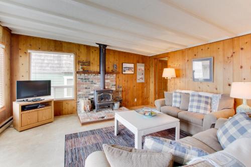 Florence House | Pelican's Perch