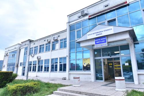 Niksic Hostel | Peron