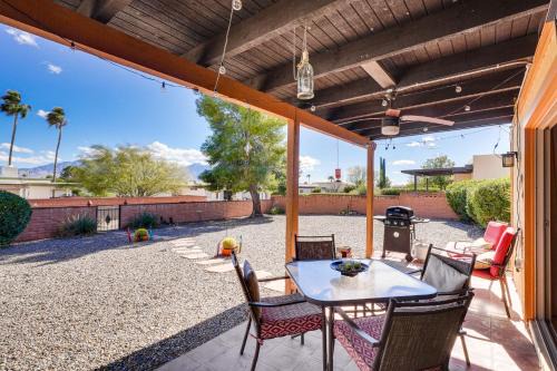 Green Valley Desert Meadows House | Pet-Friendly 55+ Green Valley Home w/Golf Gear!