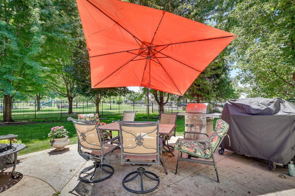Meridian House | Pet-Friendly Meridian Vacation Rental w/Fire Pit!