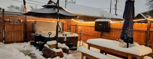 Elyria Swansea House | Pet Friendly Suite with Fenced Garden, HotTub, Sauna